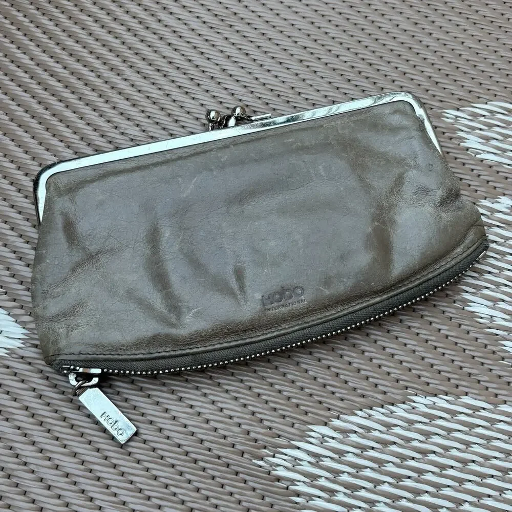 Hobo International Millie Frame Zipper Bottom Leather Clutch Wallet Gray Worn